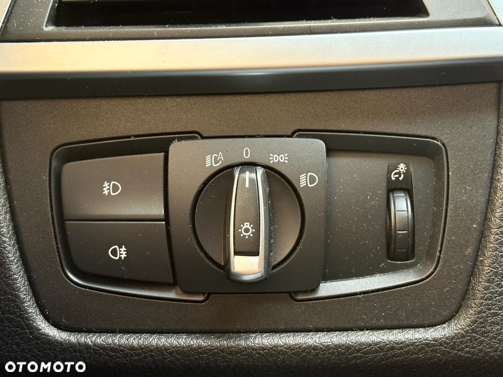 BMW Seria 3 320d MHEV Luxury Line - 14
