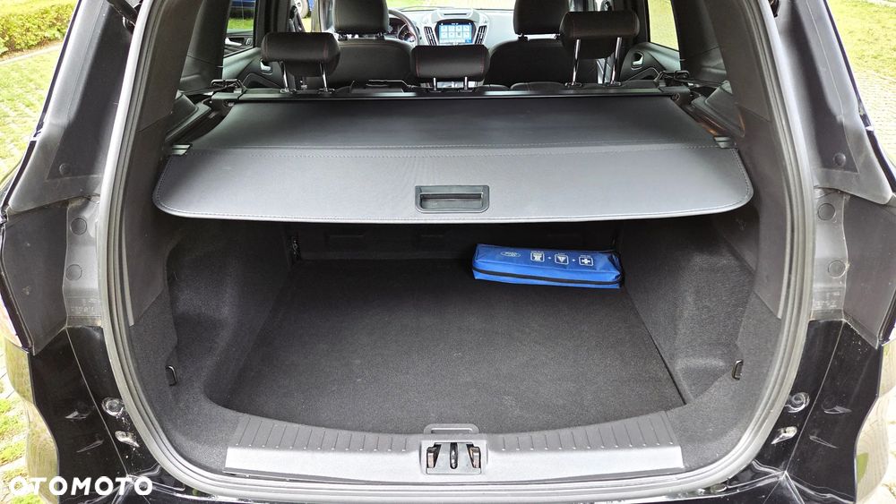 Ford Kuga 1.5 EcoBoost 2x4 ST-Line - 32