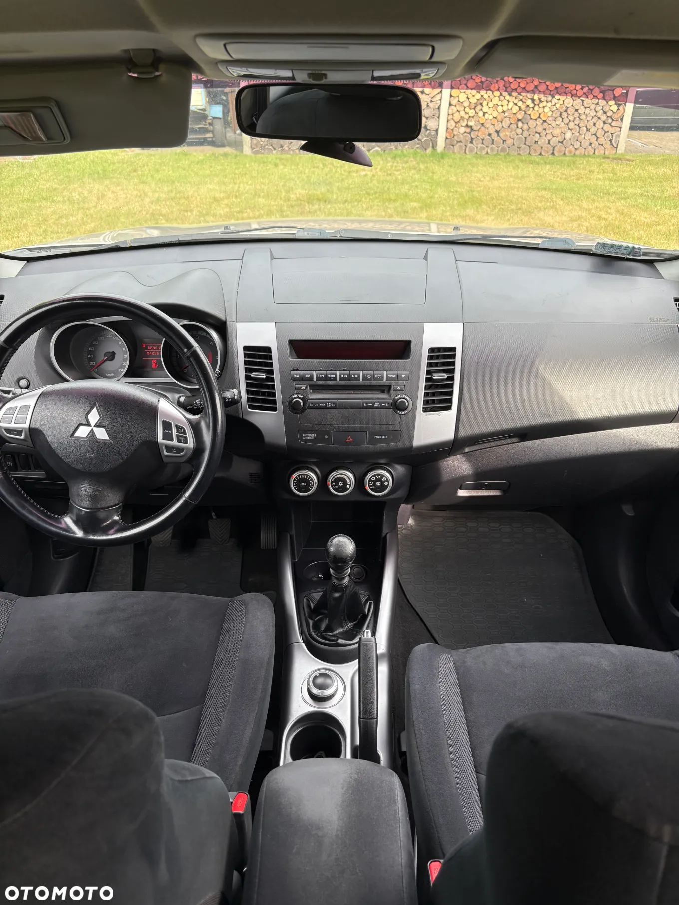 Mitsubishi Outlander 2.0 DID Instyle - 4