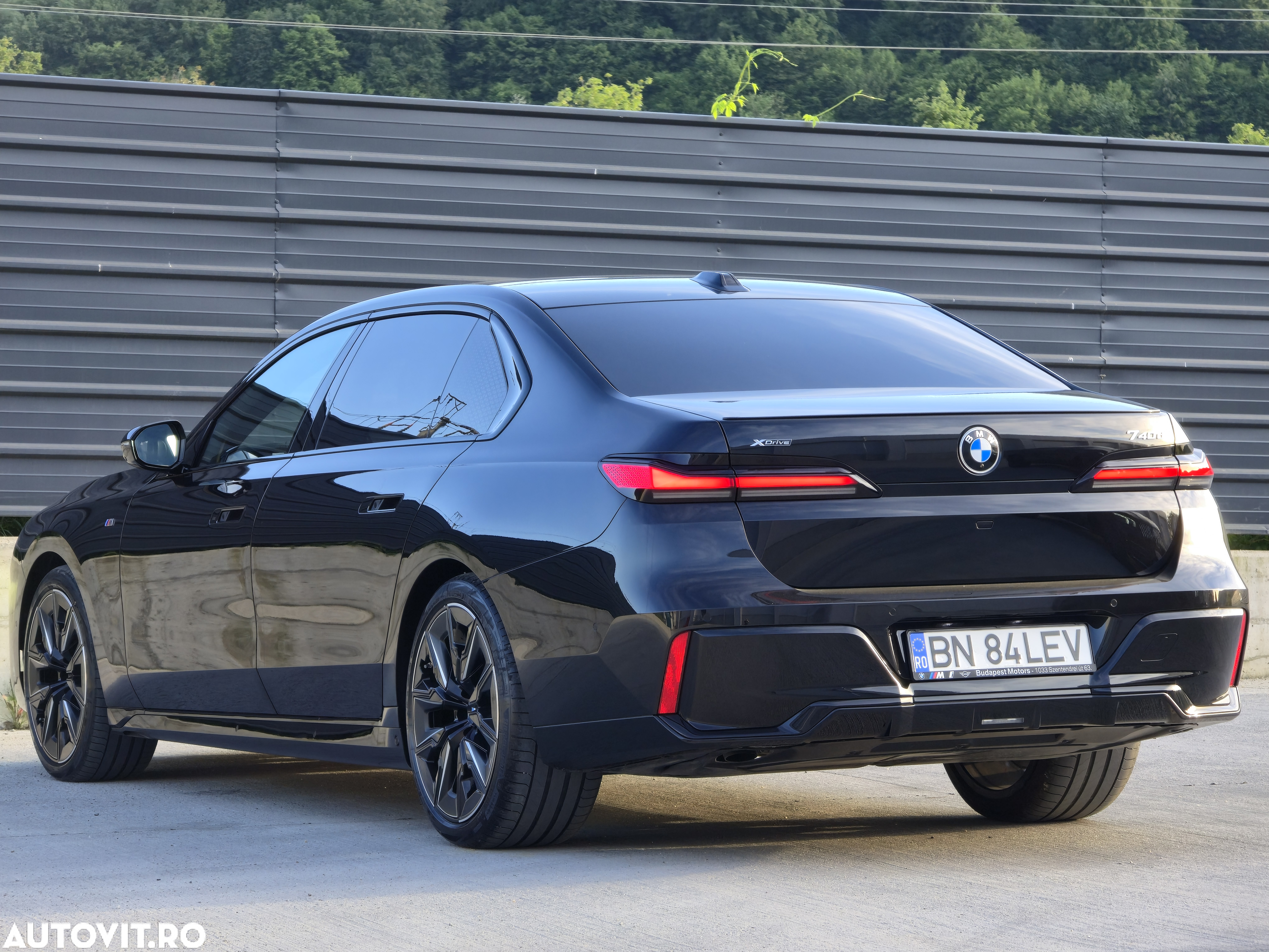 BMW Seria 7 740d xDrive MHEV - 4