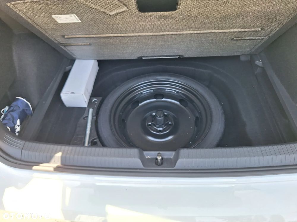 Volkswagen Golf - 10