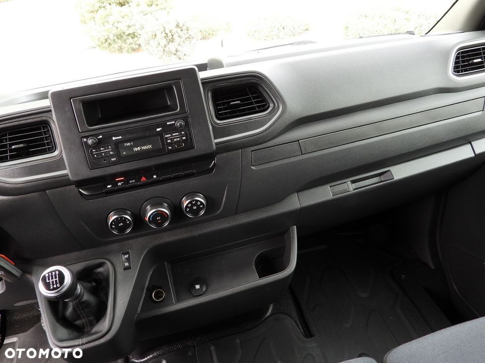 Renault MASTER PLANDEKA 10 PALET WEBASTO TEMPOMAT LEDY KLIMATYZACJA  165KM - 31