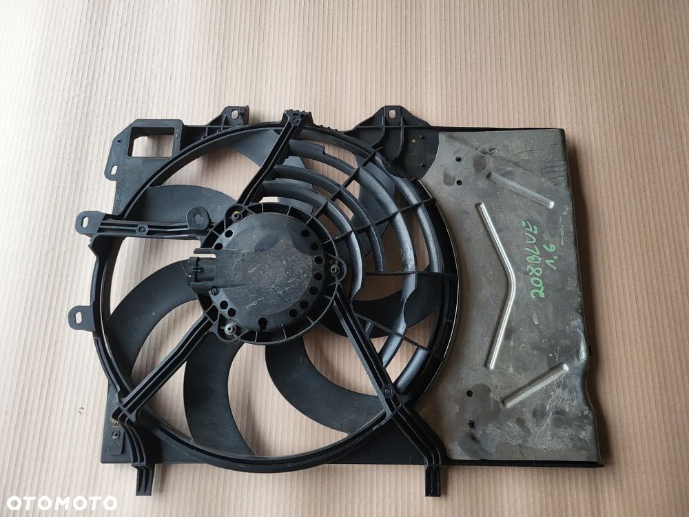 Wentylator chłodni Peugeot 208 1.6 BLUEHDI - 1