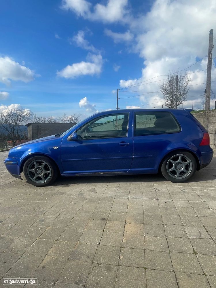 VW Golf 1.9 TDi Highline Aut. - 4