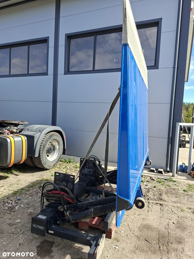 Mercedes-Benz ATEGO - 13