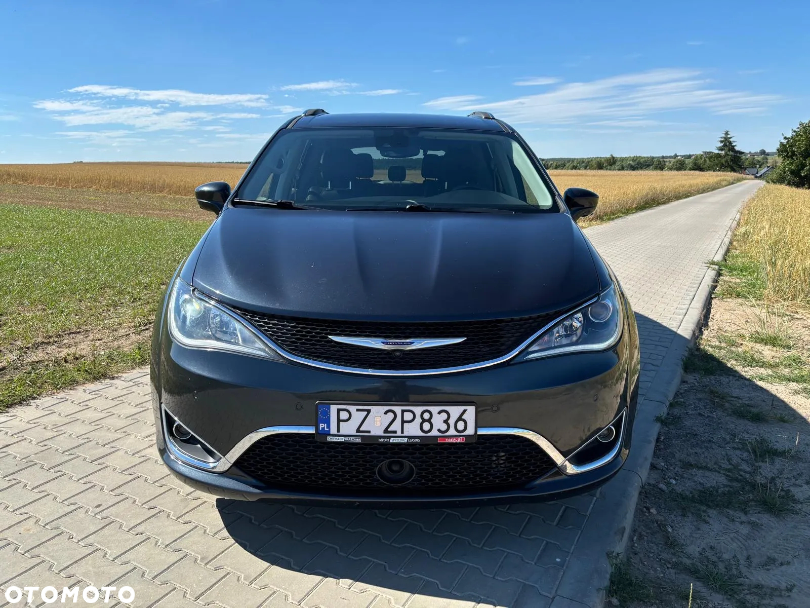 Chrysler Pacifica - 3