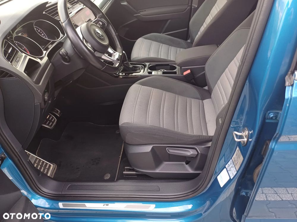 Volkswagen Touran - 16
