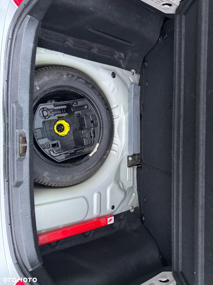 Peugeot 207 1.4 Presence - 9