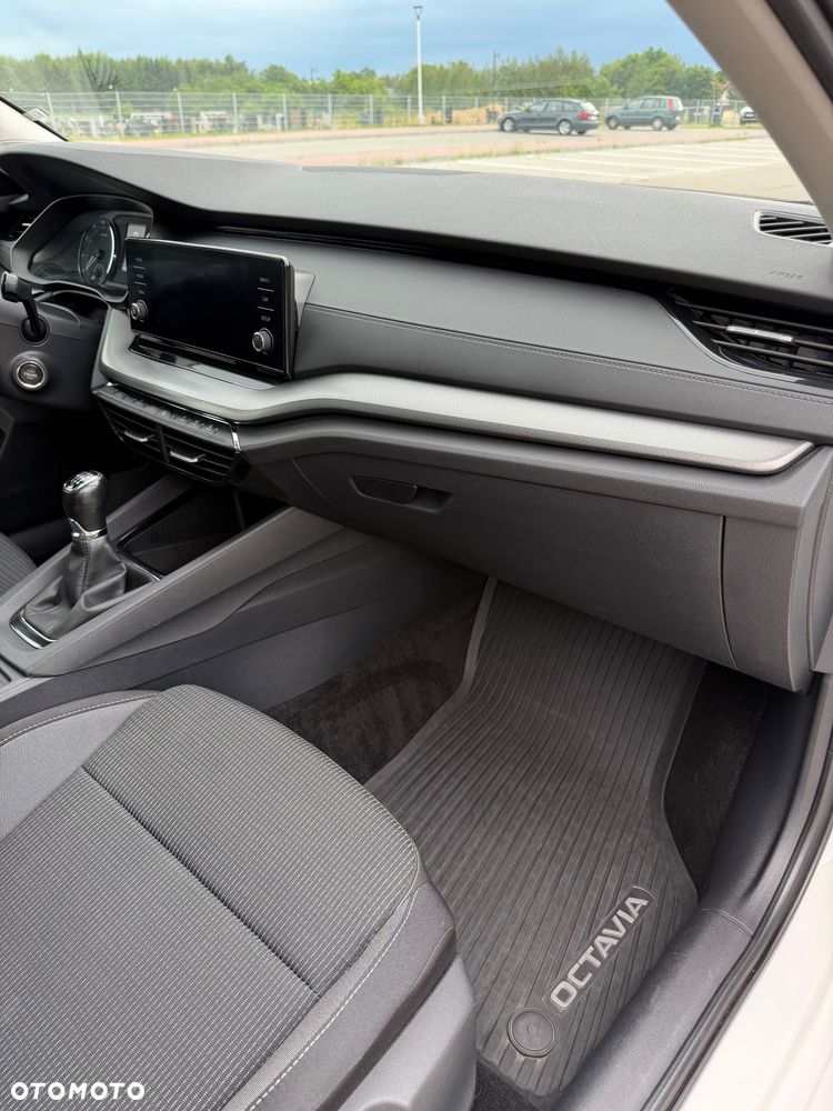 Skoda Octavia 1.5 TSI ACT Ambition - 27