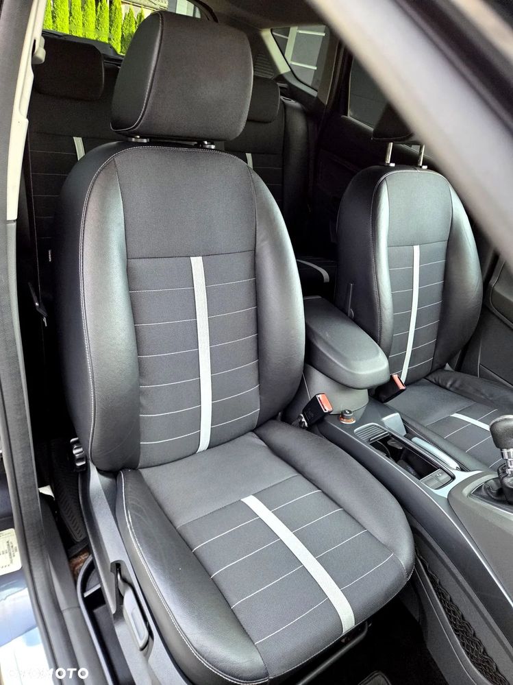 Ford Kuga - 19