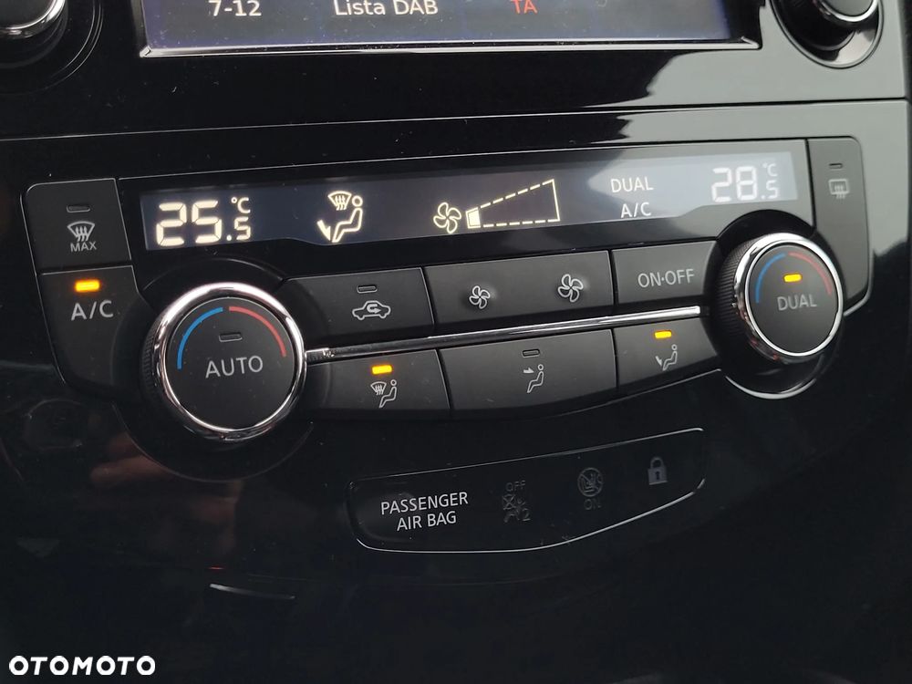 Nissan Qashqai 1.2 DIG-T N-Connecta - 17