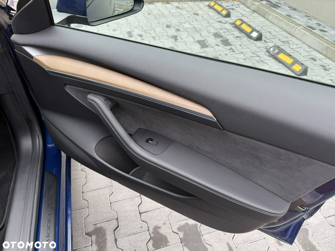 Tesla Model 3 - 12