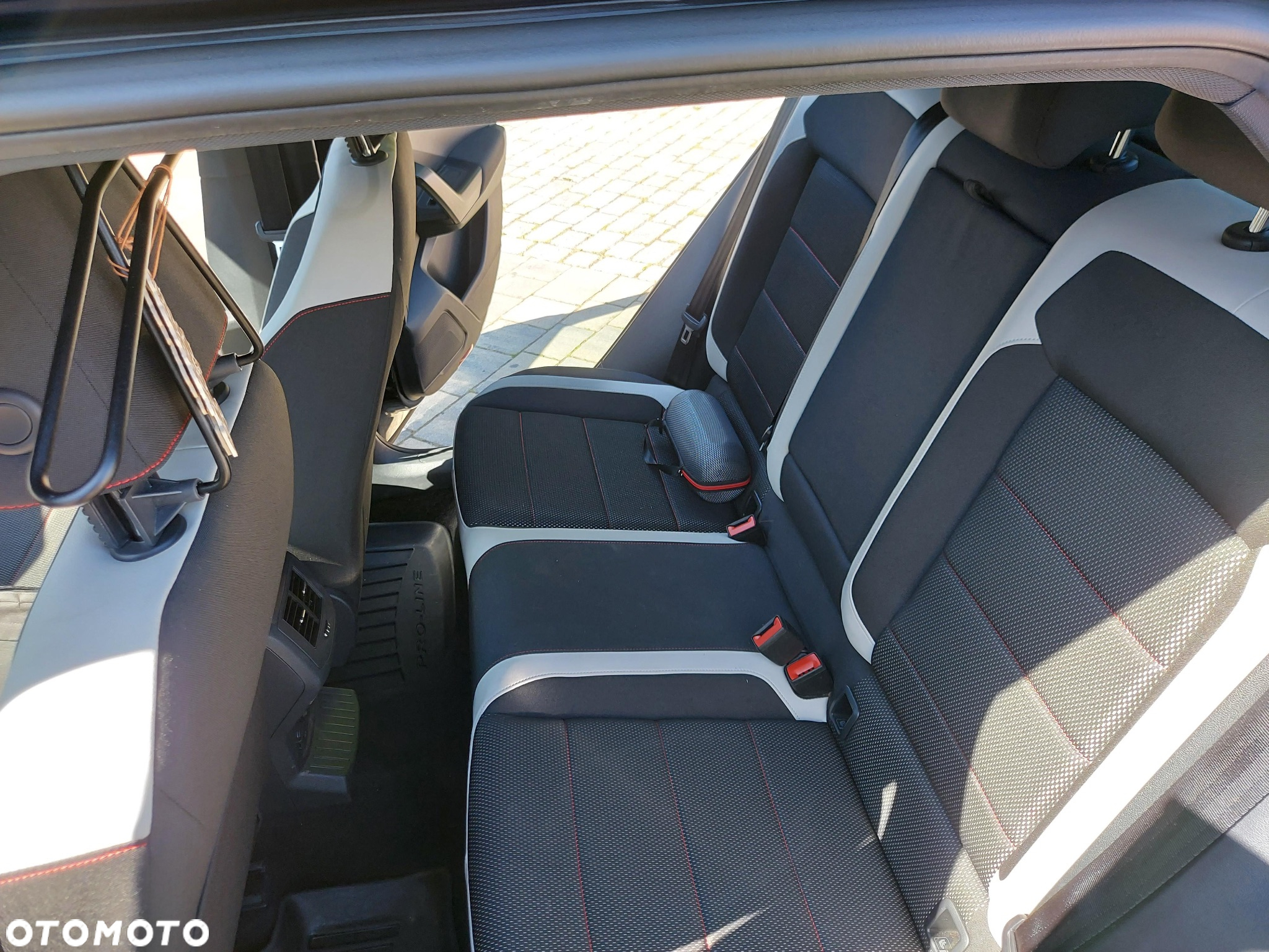 Volkswagen T-Roc 1.5 TSI ACT Premium - 15