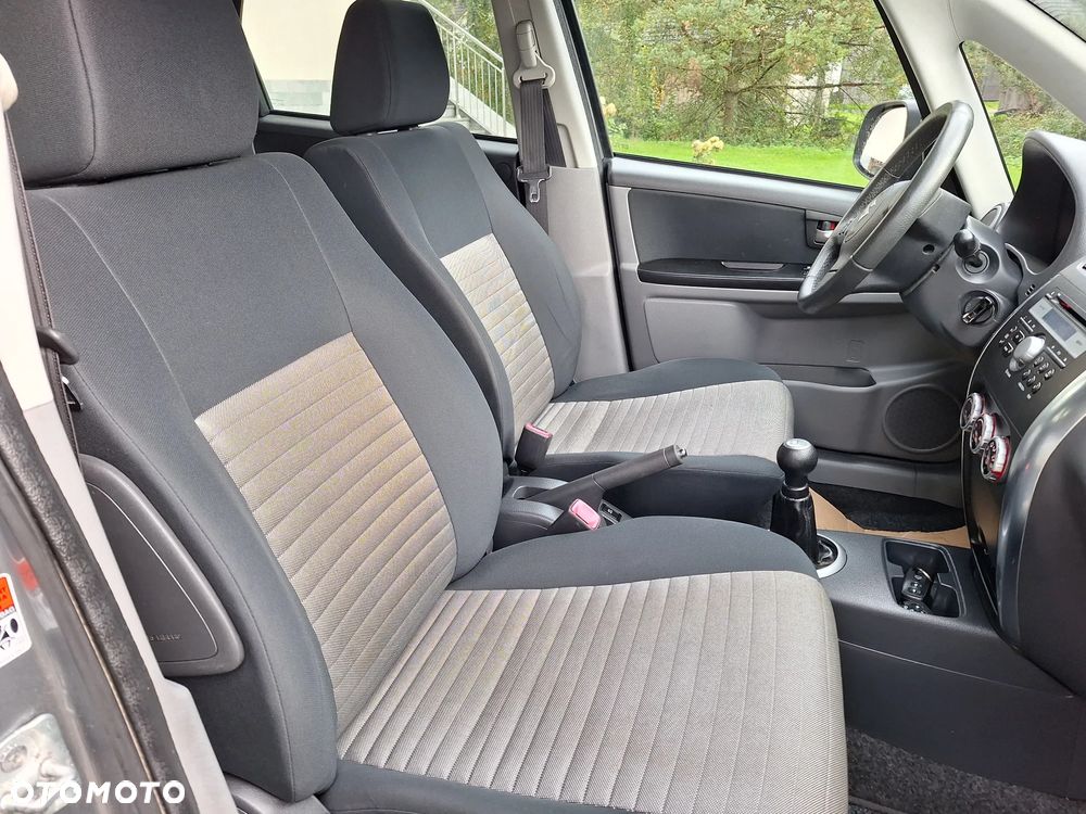 Suzuki SX4 1.6 GS / Premium 4WD - 17