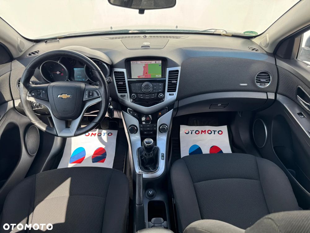 Chevrolet Cruze - 24