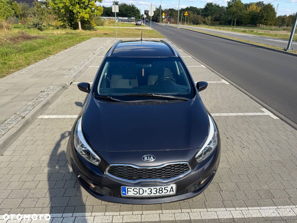 Kia Ceed 1.6 CRDi 128 Dream-Team Edition - 10