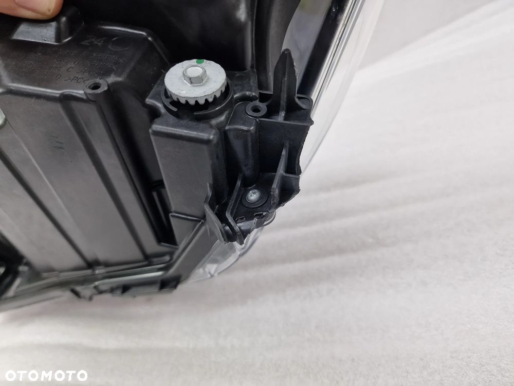 RENAULT ZOE II X10 LIFT PRAWA LAMPA PRZEDNIA PRZÓD FULL LED , NR 260102384R , NR AUKCJI LA652 - 13