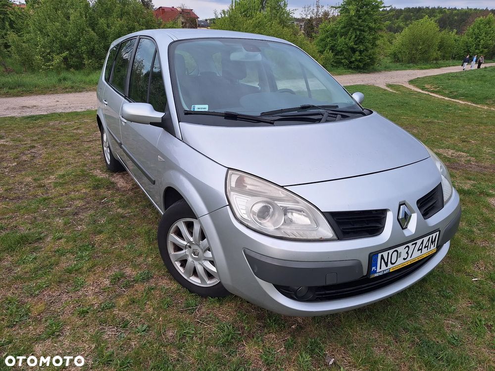 Renault Scenic - 1
