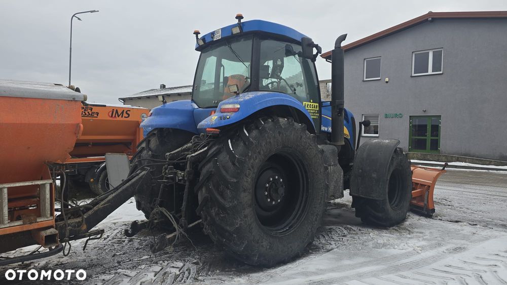 New Holland T8020 - 3