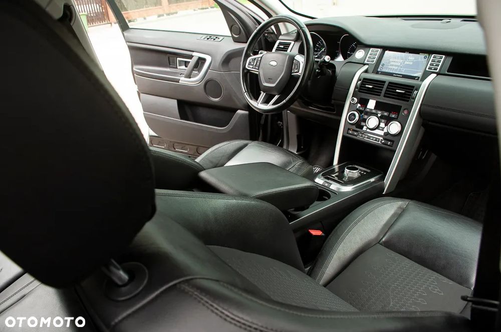 Land Rover Discovery Sport - 8