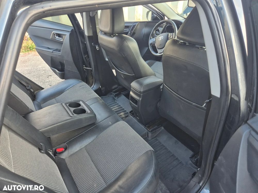 Toyota Auris - 19