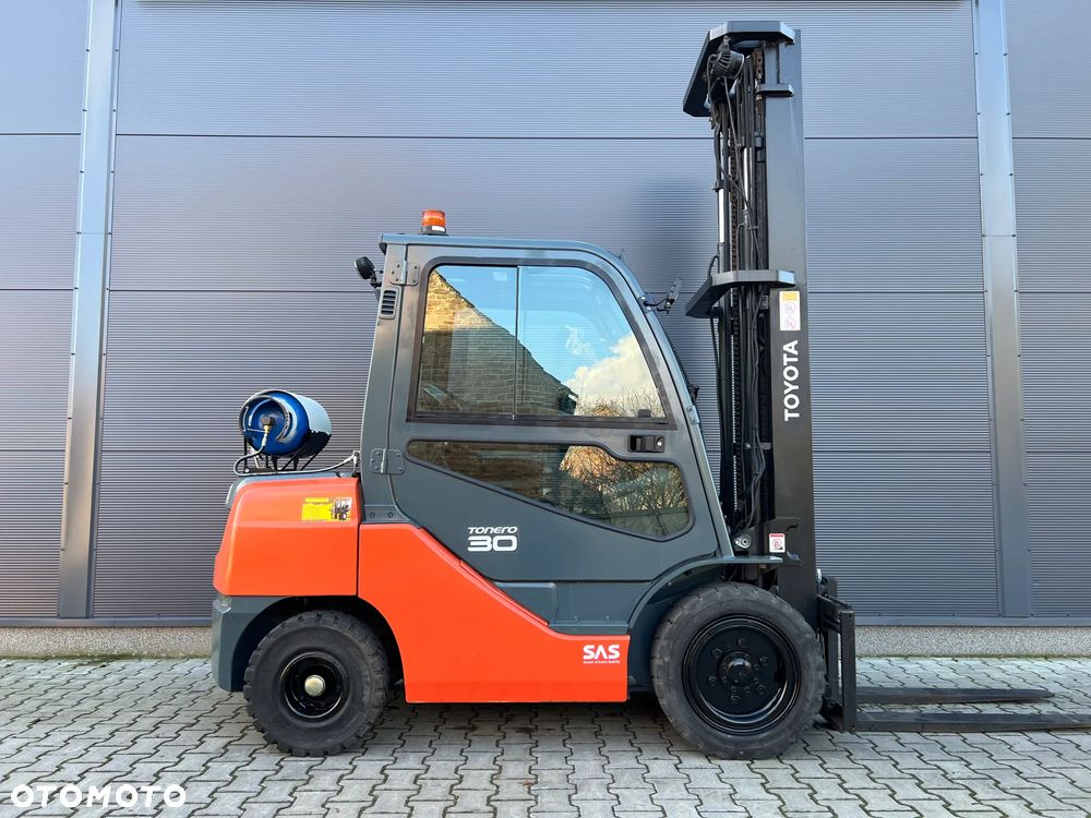 Toyota 02-8FGF30 - 2