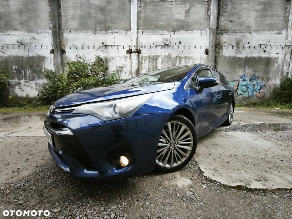 Toyota Avensis 2.0 D-4D Prestige - 4