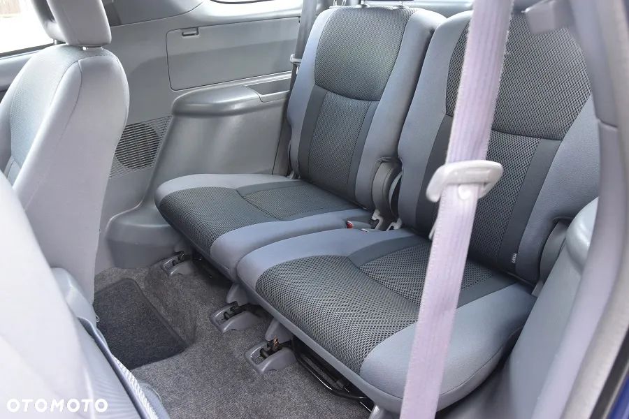 Toyota RAV4 2.0 VVT-i Sol - 19