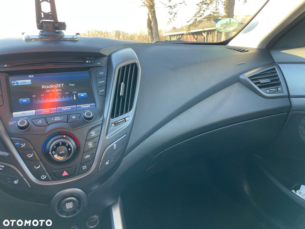 Hyundai Veloster 1.6 Turbo Premium - 13