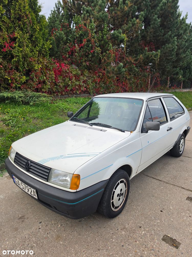 Volkswagen Polo - 2