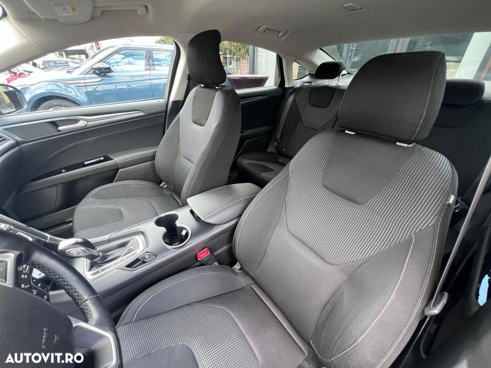 Ford Mondeo 2.0 HEV Titanium - 18