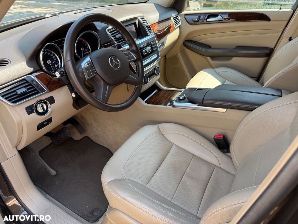 Mercedes-Benz ML - 23