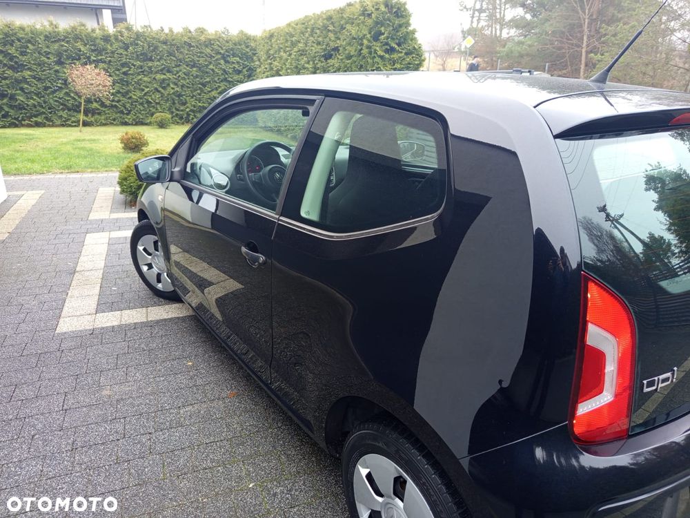 Volkswagen up! black - 21