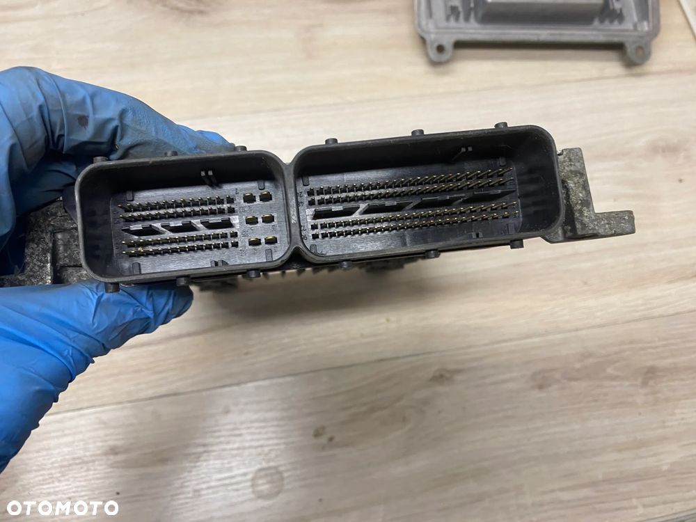 KOMPUTER STEROWNIK SILNIKA ECU MERCEDES SPRINTER W906  A6519002600 A6519012200 28213920 R0414A009A - 2