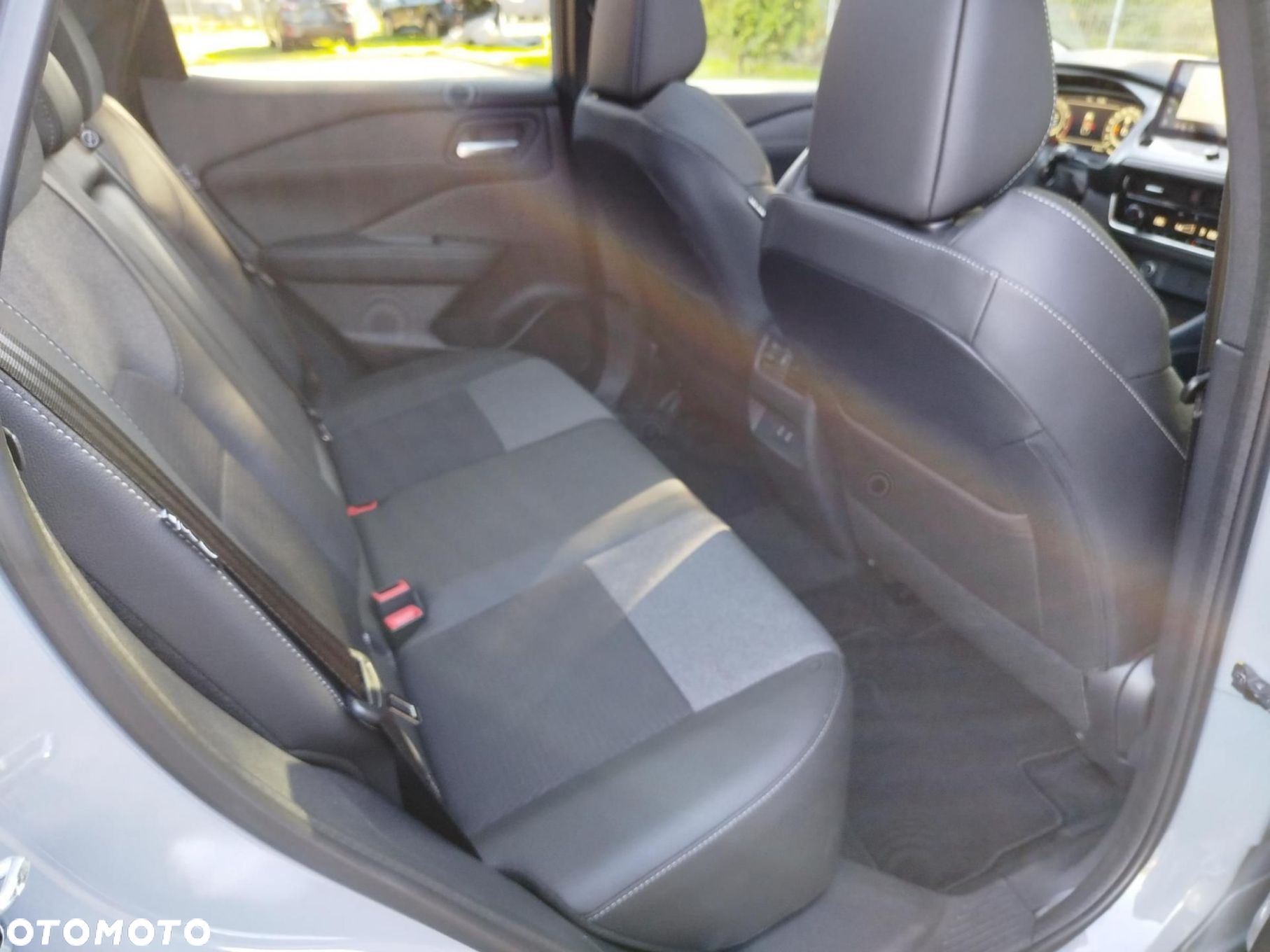 Nissan Qashqai 1.3 DIG-T mHEV N-Connecta - 16