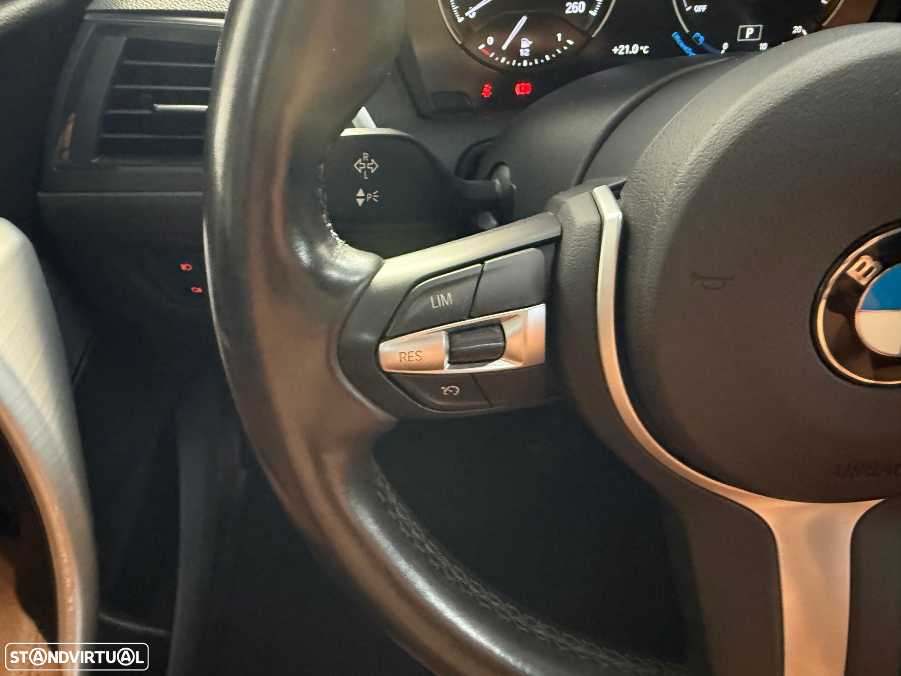 BMW 118 i Pack M Auto - 17