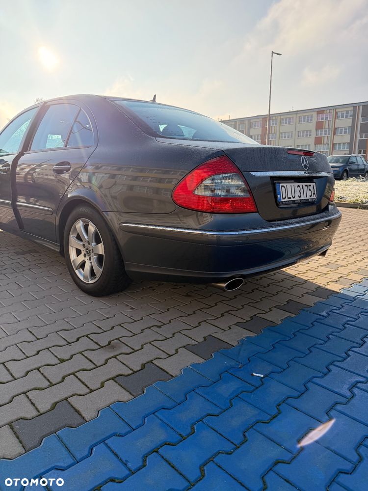 Mercedes-Benz Klasa E 280 4-Matic Avantgarde - 20