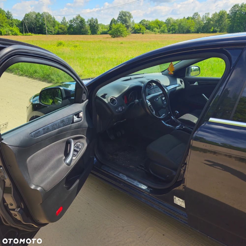 Ford Mondeo 1.6 T Ambiente - 18
