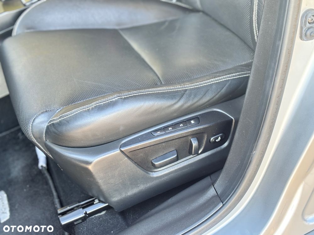 Suzuki Kizashi 2.4 4x4 CVT Sport - 17