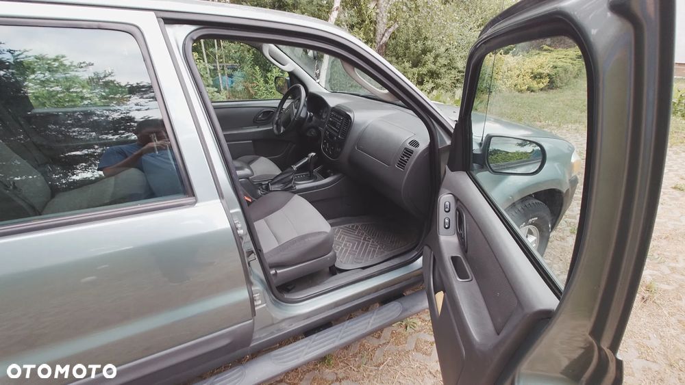 Ford Escape 2.3 XLS - 9