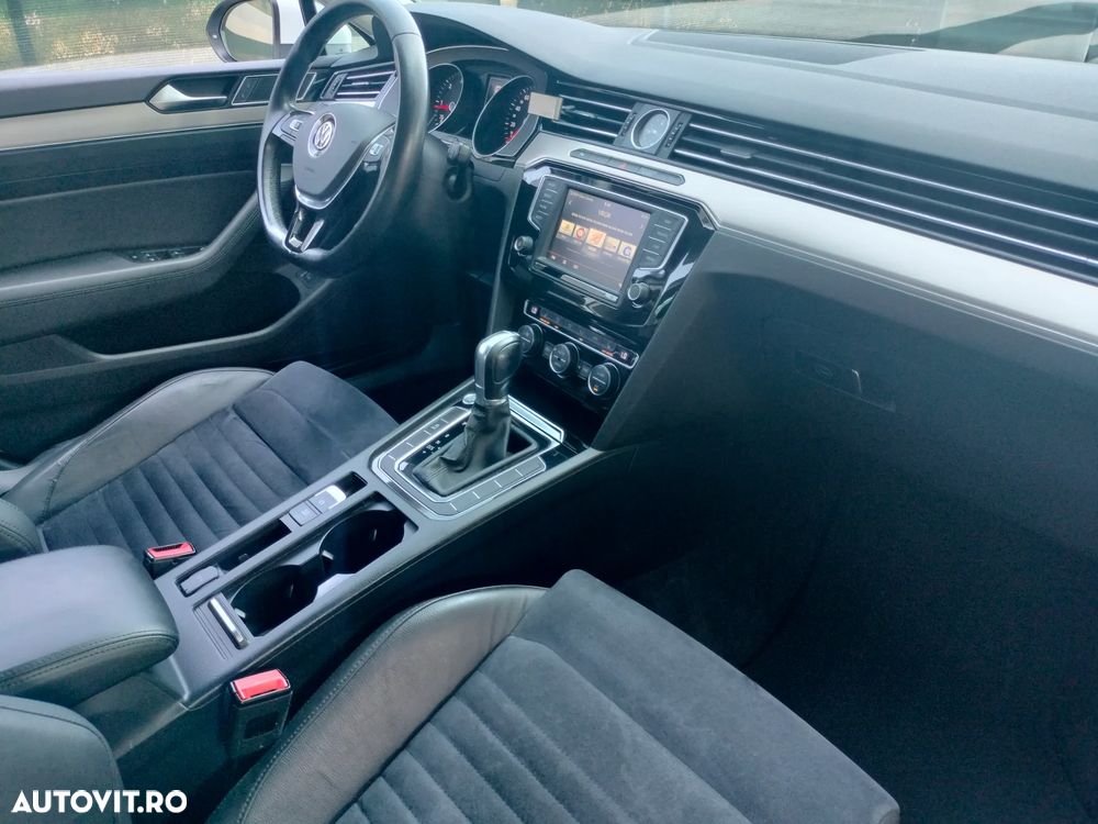 Volkswagen Passat 2.0 TDI DSG Highline - 27