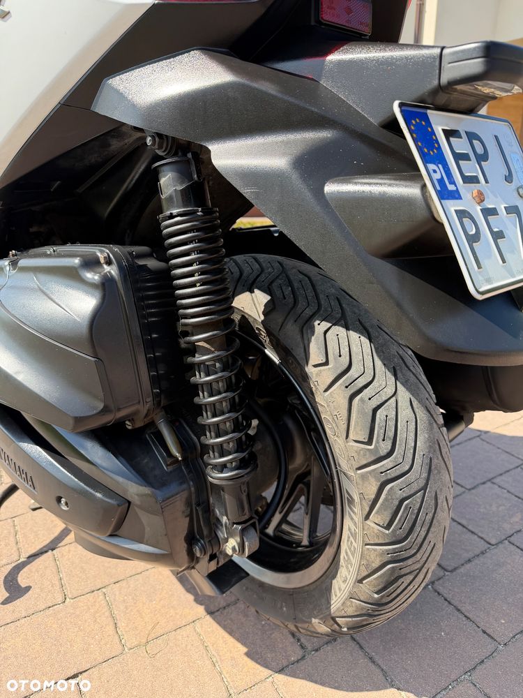 Yamaha X-max - 13