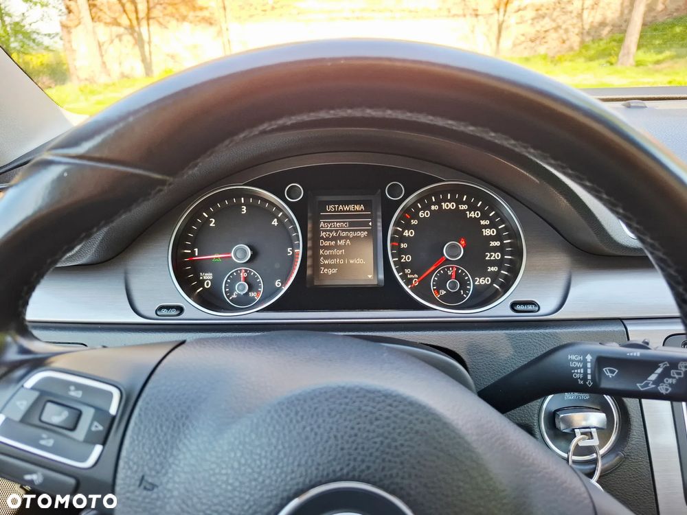 Volkswagen Passat 2.0 TDI BlueMotion Technology Comfortline - 31