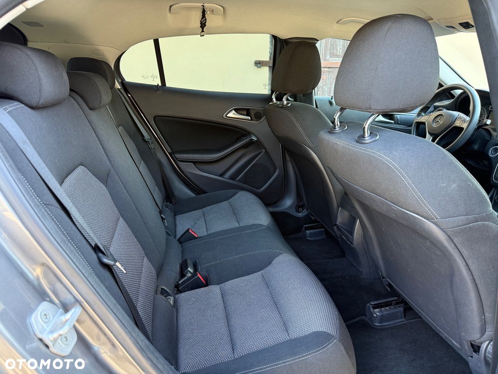 Mercedes-Benz GLA - 16