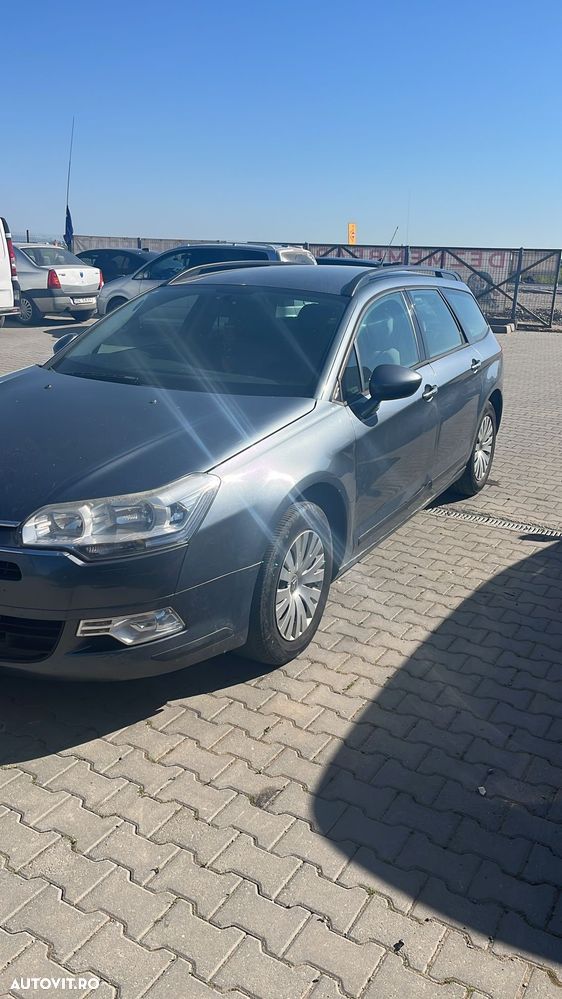 Dezmembram Citroen C5 1.8 benzina din 2010 - 2