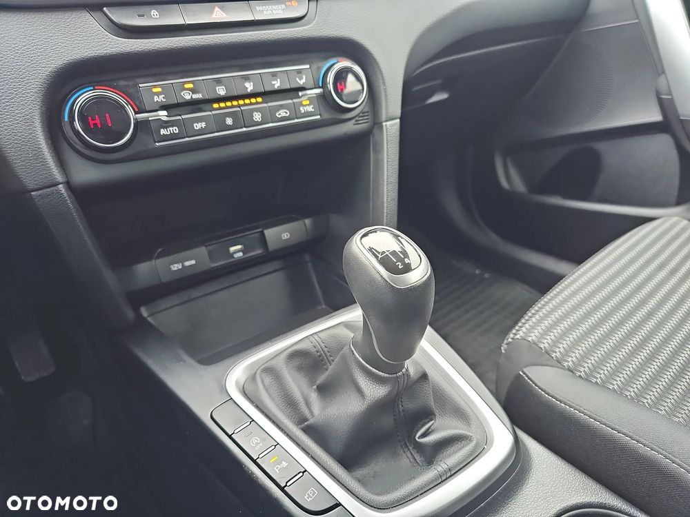 Kia Ceed 1.5 T-GDI M - 22