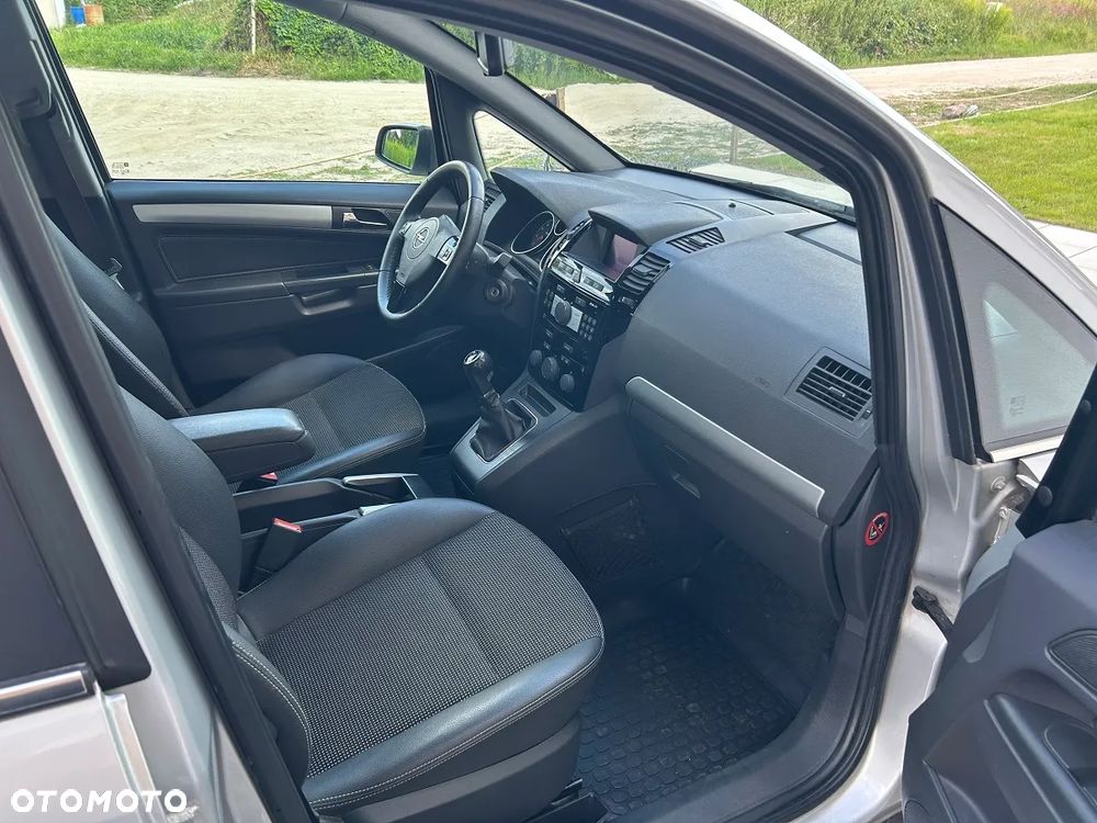 Opel Zafira 1.8 Design Edition - 15
