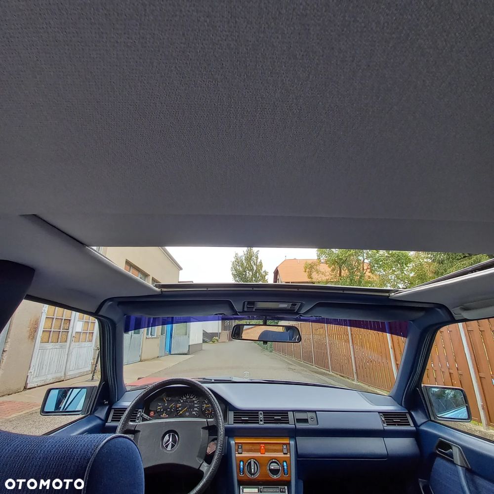Mercedes-Benz W124 (1984-1993) - 26