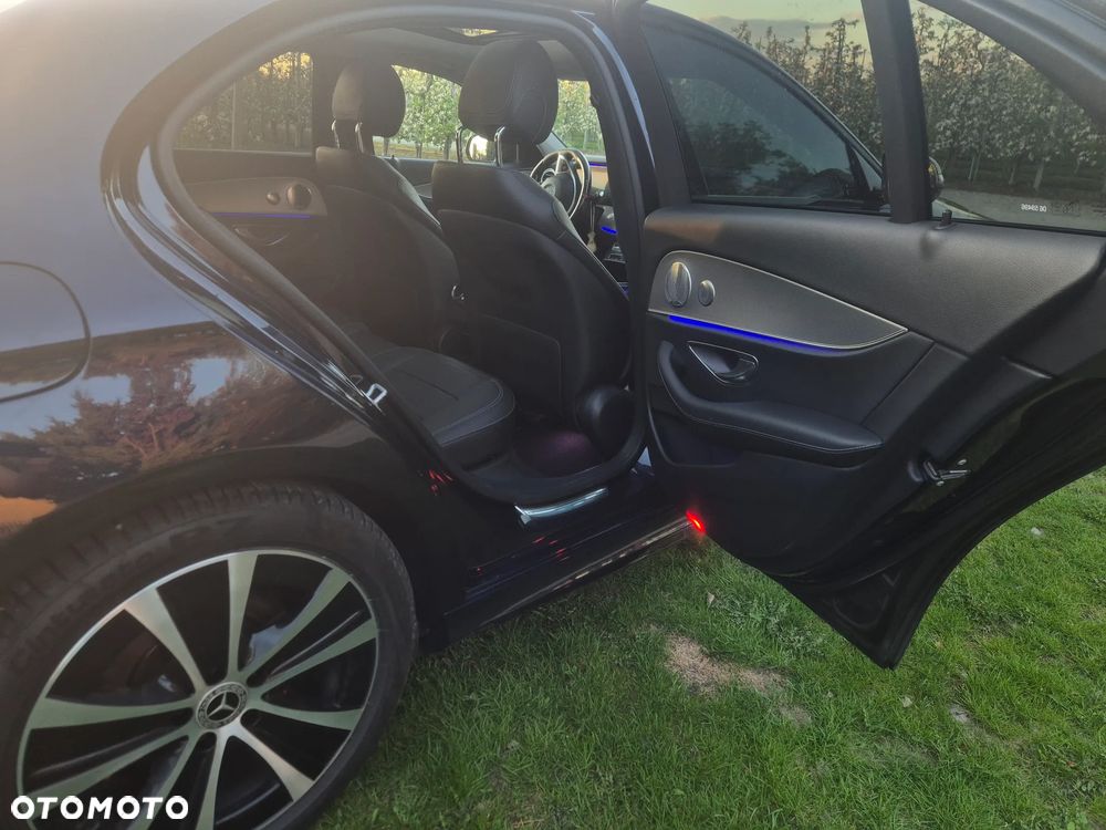 Mercedes-Benz Klasa E 220 d Business Edition 9G-TRONIC - 29