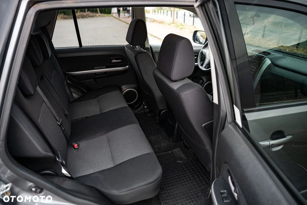 Suzuki Grand Vitara 2.0 Automatik Comfort + - 23